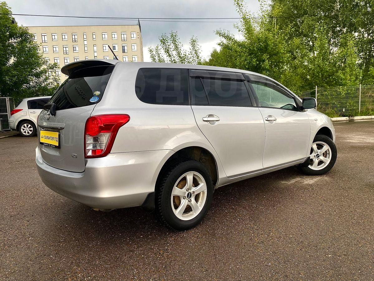 Toyota Corolla Fielder 2011
